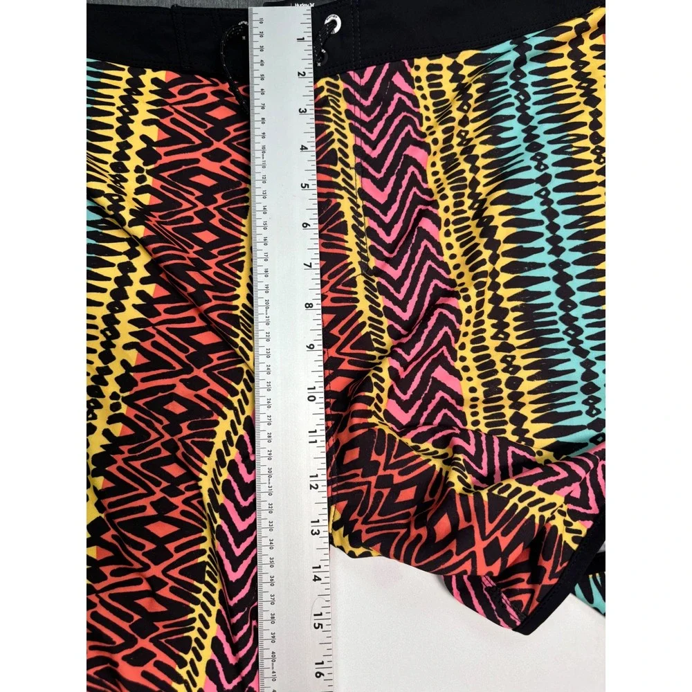 Hurley Phantom Board Shorts Mens 40 Multicolor Geometric Tribal Print Swim Trunk